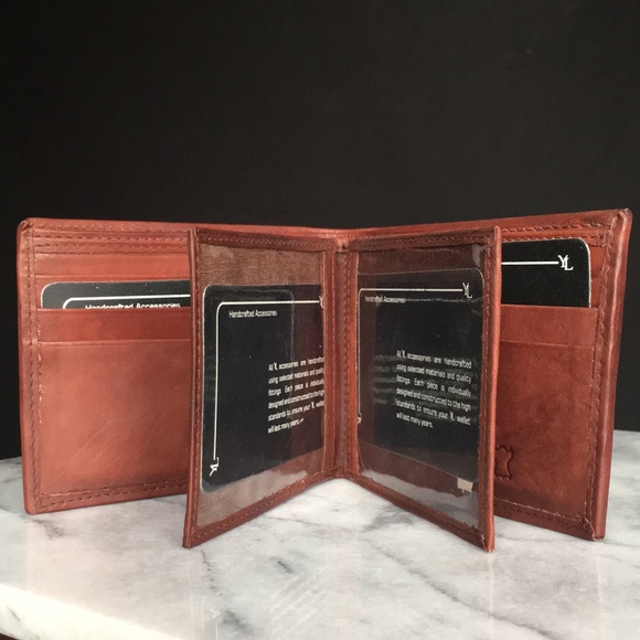 New* Saddle Brown Leather Wallet - Picture 4 of 16